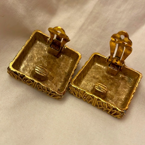 Vintage couture Givenchy Paris New York City 1980’s clip on earrings - Picture 5 of 8